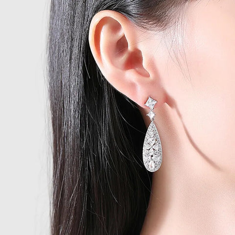 Romantica boucle d'oreille Pendante en zircon