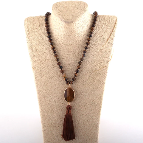collier en pierres naturelles