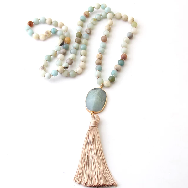 collier en pierres naturelles